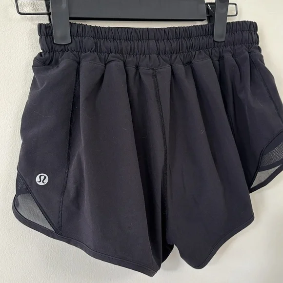 Lululemon Hotty Hot Short II *2.5" Black Size 4 - Picture 7 of 9